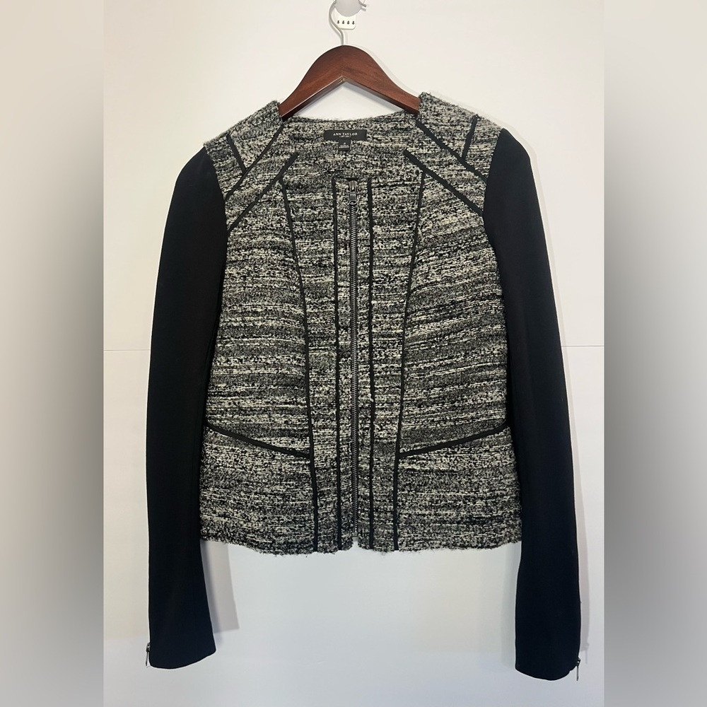 Ann Taylor Size 2 Black White Boucle Tweed Wool Ponte Full-Zip Moto Jacket